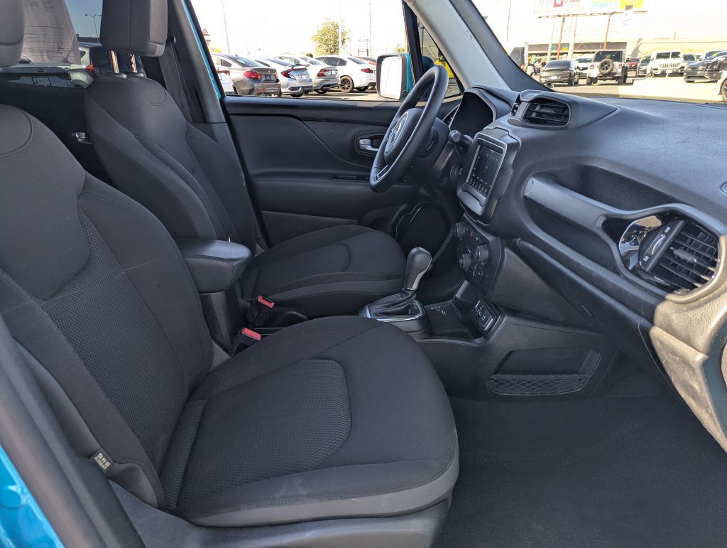 Used 2020 Jeep Renegade Altitude FWD image 38