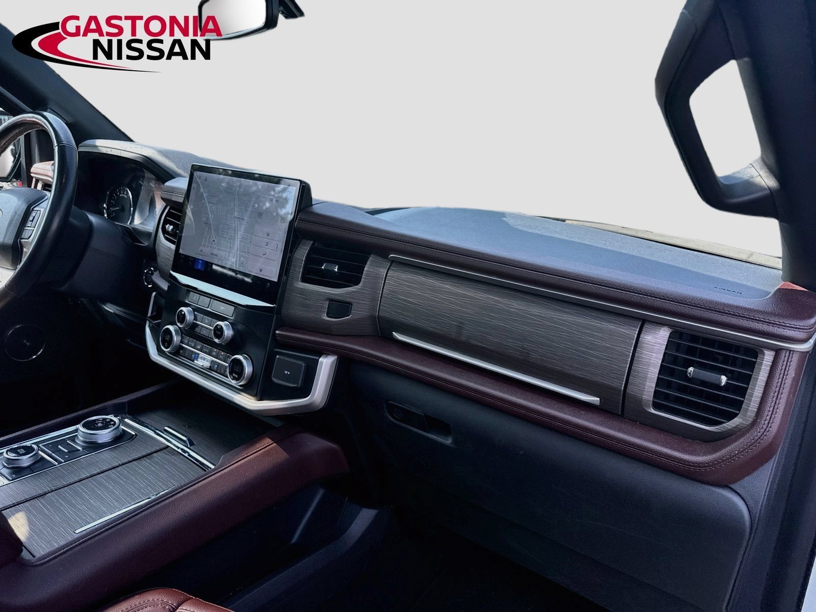 Used 2024 Ford Expedition Max Limited AWD/4WD image 40