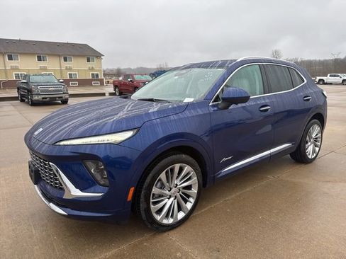 Used 2024 Buick Envision Avenir image 7