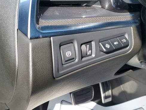 Certified 2024 Cadillac XT5 Sportv w/ Platinum Package AWD/4WD image 9