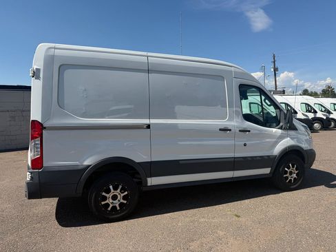 Used 2018 Ford Transit 250 130 Medium Roof RWD image 3