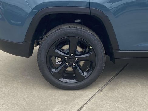 New 2026 Jeep Grand Cherokee Limited w/ Limited Altitude Package RWD image 8