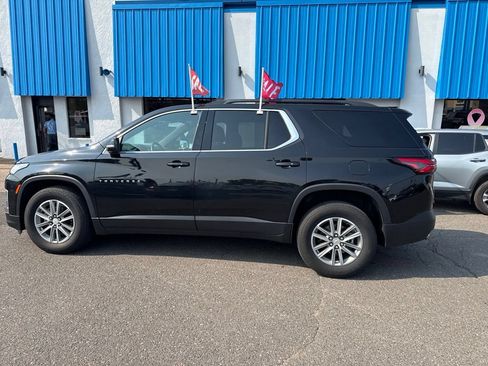 Used 2023 Chevrolet Traverse LT w/ Rear Camera Mirror Package AWD/4WD image 15