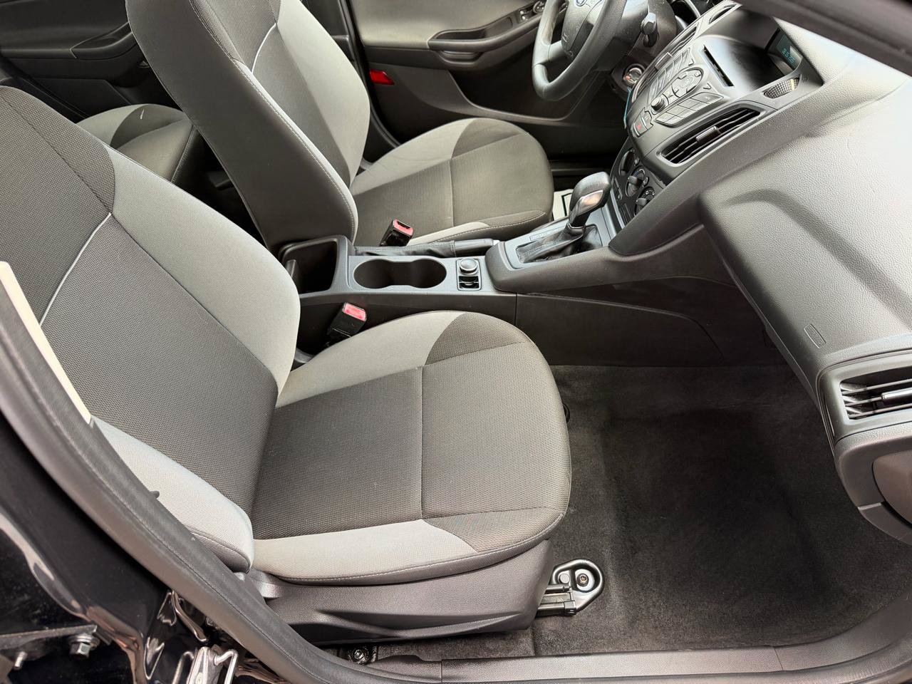 Used 2013 Ford Focus S FWD image 10