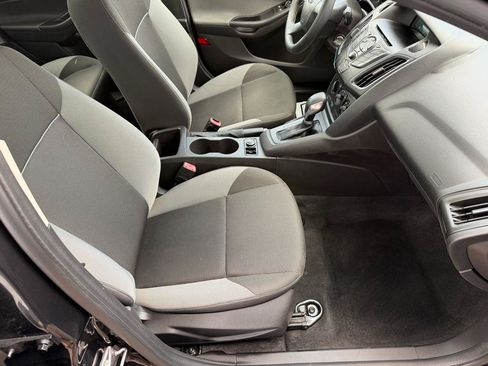 Used 2013 Ford Focus S FWD image 10
