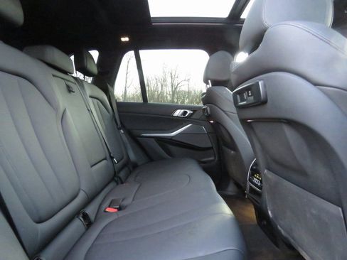 Used 2019 BMW X5 xDrive40i image 16
