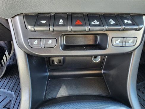Used 2022 Chevrolet Colorado Z71 AWD/4WD image 20