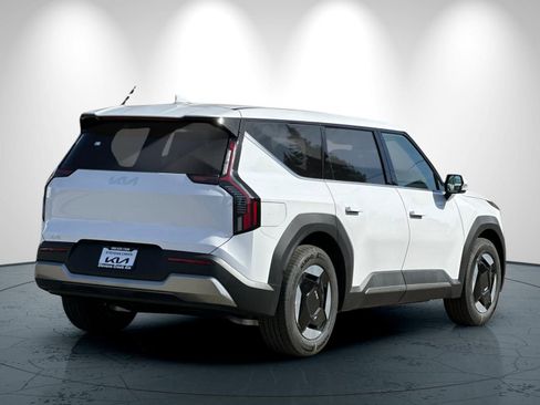 New 2026 Kia EV9 Light image 4