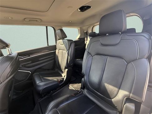 Used 2022 Jeep Grand Cherokee L Limited image 25