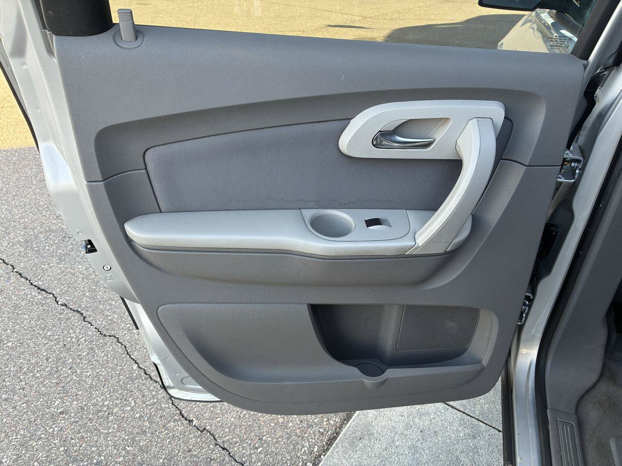 Used 2012 Chevrolet Traverse LS FWD image 9