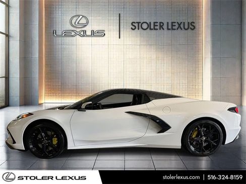 Used 2021 Chevrolet Corvette Stingray Premium Conv w/ Z51 Performance Package image 17