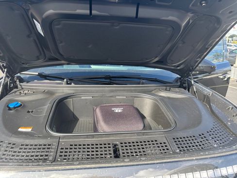 New 2026 Hyundai Ioniq 9 SEL image 16