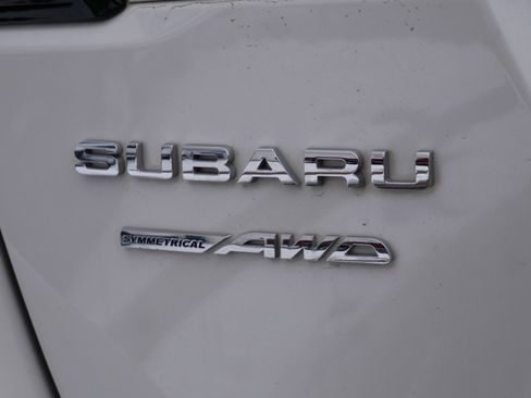 Used 2023 Subaru Outback Limited image 5