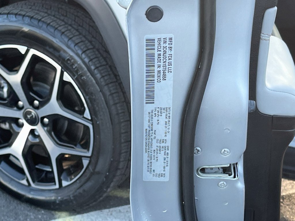 Used 2025 Jeep Compass Limited AWD/4WD image 28
