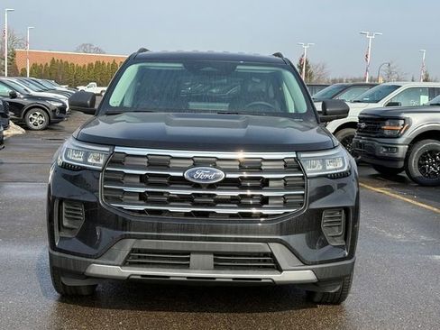 New 2026 Ford Explorer Active image 2