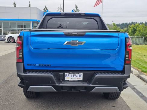 Used 2026 Chevrolet Silverado EV Trail Boss AWD/4WD image 4