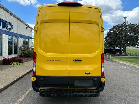 Used 2022 Ford Transit 250 148 High Roof Extended w/ Parcel Delivery Package RWD image 3