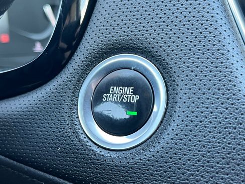 Certified 2018 Cadillac XT5 FWD image 29