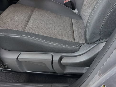 Used 2021 Nissan Rogue S FWD image 21