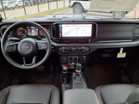 New 2026 Jeep Wrangler Unlimited Rubicon AWD/4WD image 8