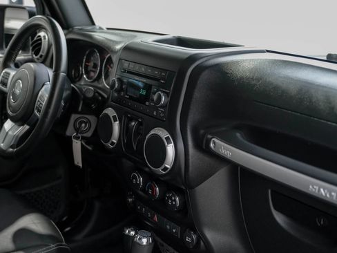 Used 2016 Jeep Wrangler Rubicon AWD/4WD image 28