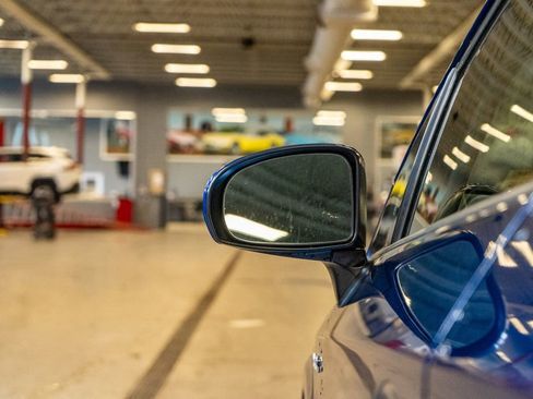 Used 2010 Toyota Prius Five image 16