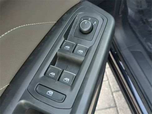 Certified 2022 Volkswagen Atlas SE image 17