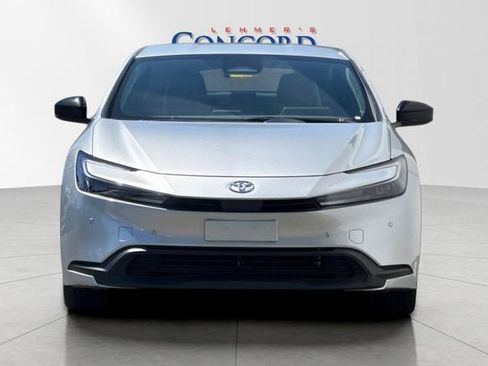 Used 2023 Toyota Prius LE AWD/4WD image 9