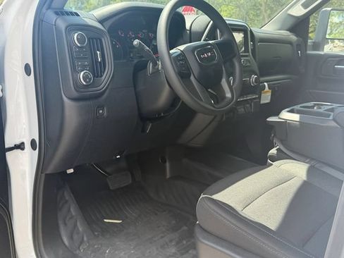 New 2026 GMC Sierra 2500 Pro w/ 1SA Pro Safety Plus Package AWD/4WD image 13
