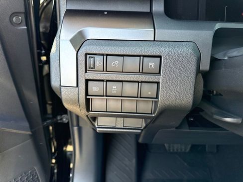 New 2026 Toyota 4Runner SR5 image 17