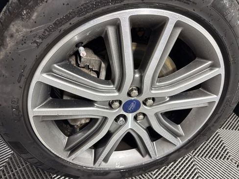 Used 2022 Ford Edge Titanium w/ Class II Trailer Tow Package image 15