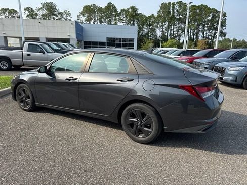 Certified 2021 Hyundai Elantra SEL FWD image 10