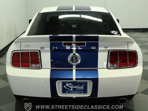 Used 2007 Ford Mustang Shelby GT500 RWD image 9