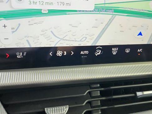 Used 2025 Ford Explorer ST-Line AWD/4WD image 18
