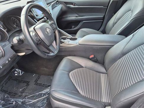 Used 2021 Toyota Camry SE FWD image 14