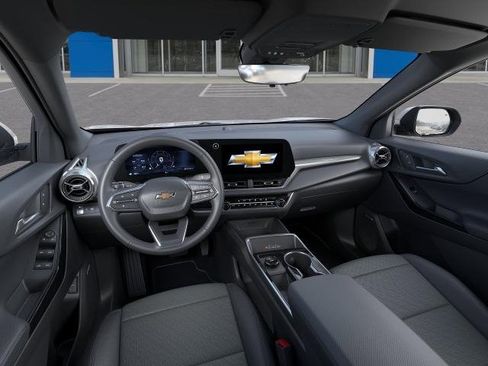 New 2026 Chevrolet Equinox LT w/ Convenience Package II FWD image 15