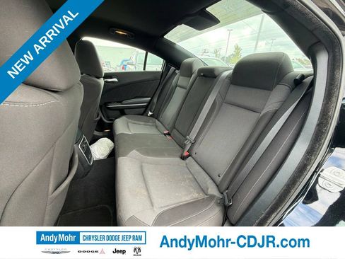 Used 2022 Dodge Charger SXT RWD image 11