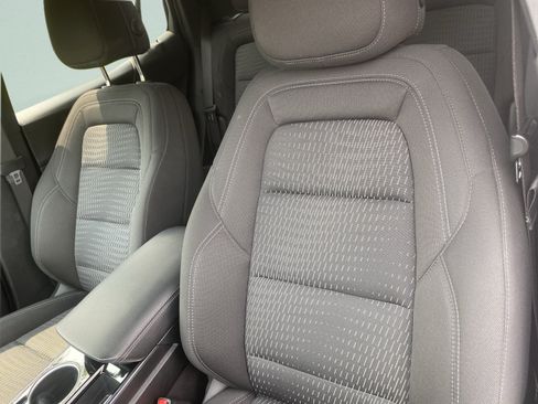 Used 2025 Chevrolet Equinox LT AWD/4WD image 13