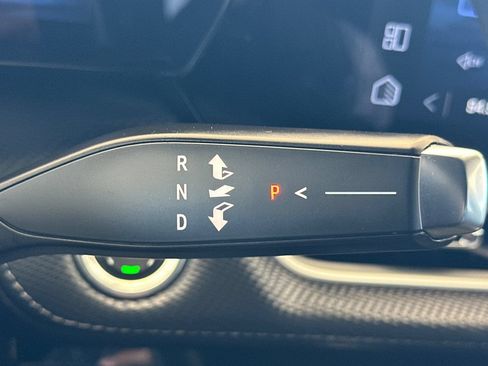 Used 2026 Chevrolet Equinox LT AWD/4WD image 21