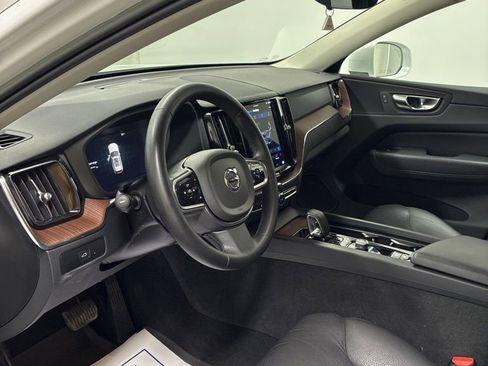Used 2023 Volvo XC60 B5 Plus w/ Climate Package AWD/4WD image 13