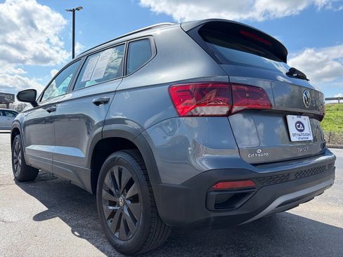 Used 2024 Volkswagen Taos S image 5