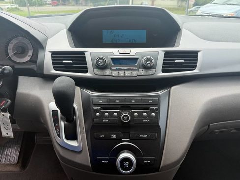 Used 2011 Honda Odyssey LX image 18