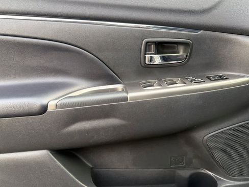 Used 2024 Mitsubishi Outlander Sport SE image 14