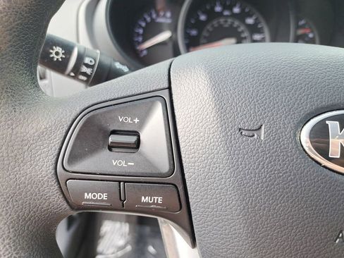 Used 2015 Kia Rio LX image 16