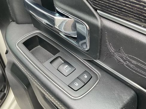 Used 2017 RAM 1500 Limited image 50
