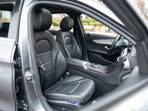 Used 2021 Mercedes-Benz C 300 Sedan w/ Premium Package image 17