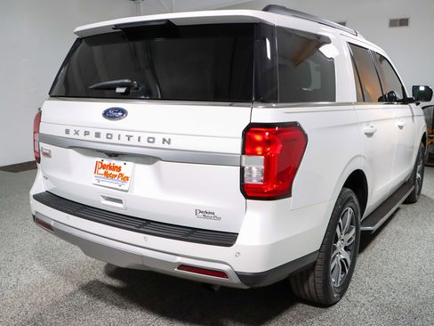 Used 2022 Ford Expedition XLT image 7