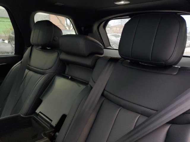 Certified 2026 Land Rover Range Rover Long Wheelbase SE AWD/4WD image 13