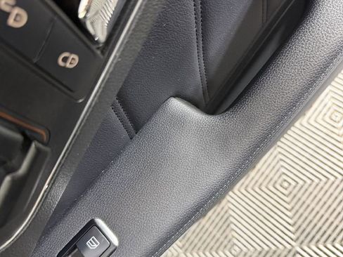 Used 2011 Mercedes-Benz E 350 4MATIC Sedan image 30