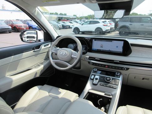 Used 2025 Hyundai Palisade Calligraphy FWD image 29